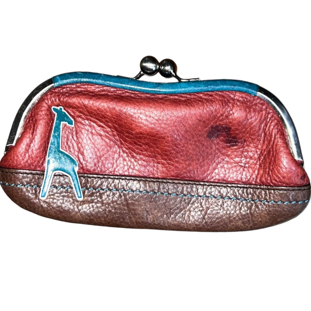 Fossil giraffe kiss clasp cow hide leather wallet
